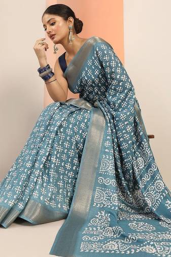 blue ethnic motifs printed saree with unstiched blouse piece