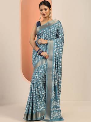 blue ethnic motifs printed saree with unstiched blouse piece 3