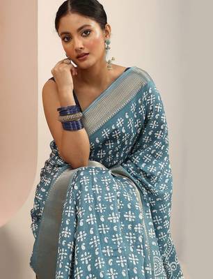 blue ethnic motifs printed saree with unstiched blouse piece 4