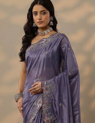 lavender embroidered crepe saree with unstitched blouse piece 5