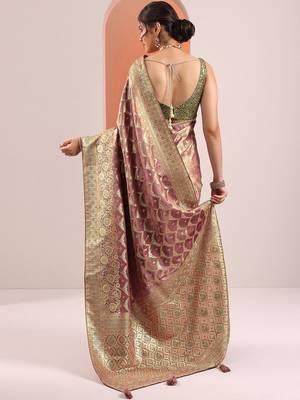 pink woven design saree with unstitched blouse piece 4