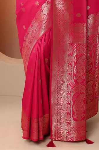 woven design banarasi saree with unstitched blouse piece