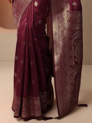 maroon woven design banarasi saree with unstitched blouse piece 2