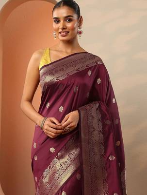 maroon woven design banarasi saree with unstitched blouse piece 5