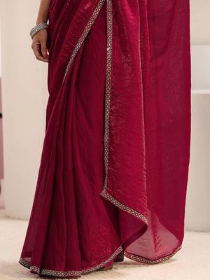 maroon embellished border satin saree with unstitched blouse piece and waistbelt 5