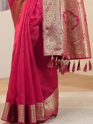 silk blend tassel saree 4