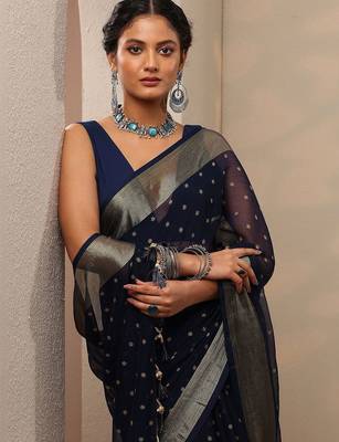 navy blue printed chiffon saree with unstitched blouse piece 3