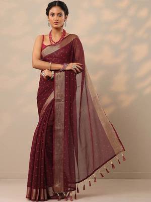 maroon printed chiffon saree with unstitched blouse piece 1