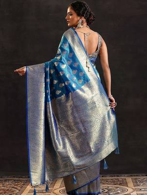 blue woven design saree with unstitched blouse piece 4