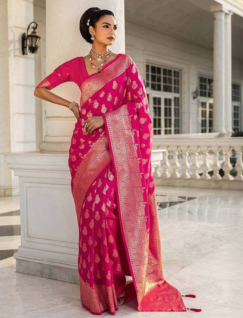 pink woven design saree with unstitched blouse piece
