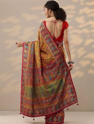 mustard printed saree with unstitched blouse piece 2