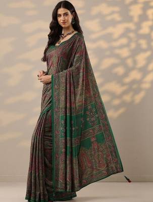 green printed saree with unstitched blouse piece 3