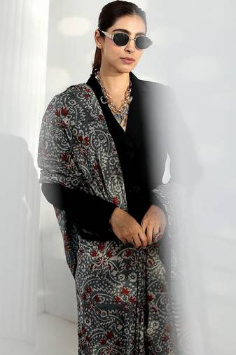 grey swirl printed cotton saree