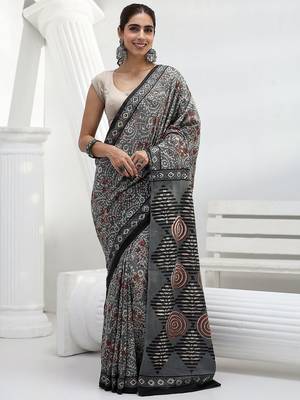 grey swirl printed cotton saree 3