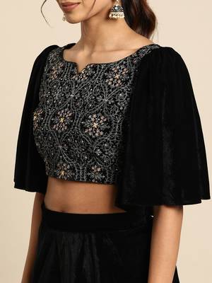 black embellished embroidered velvet palazzo saree with belt 4