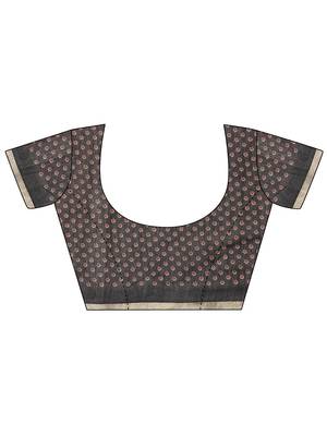 maroon solid cotton blend saree with unstitched blouse piece 4