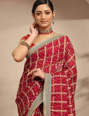 red bandhani printed saree with unstitched blouse piece 5