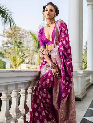 magenta woven design banarasi silk blend saree with unstitched blouse piece 1