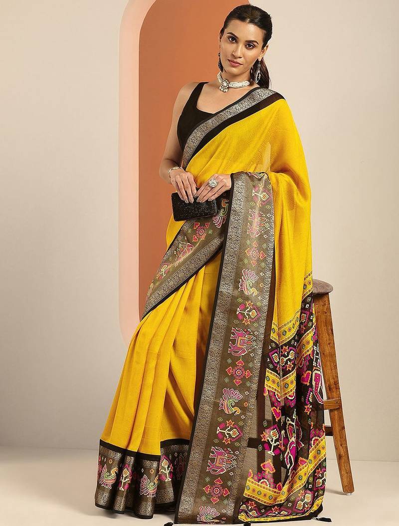 mustard solid georgette saree with unstitched blouse piece