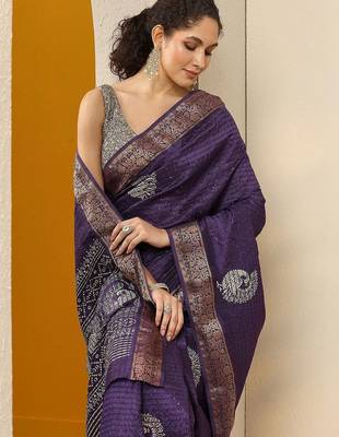 purple embellished saree with unstitched blouse piece 5