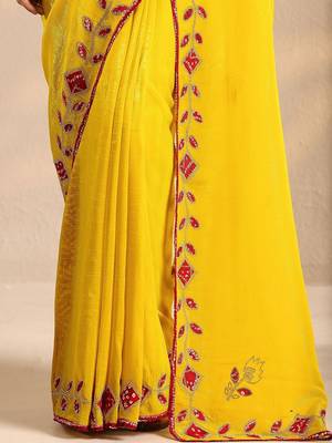 yellow embellished saree with unstitched blouse piece 5