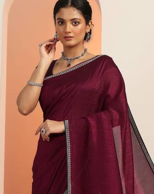 burgundy solid saree with unstitched blouse piece 5