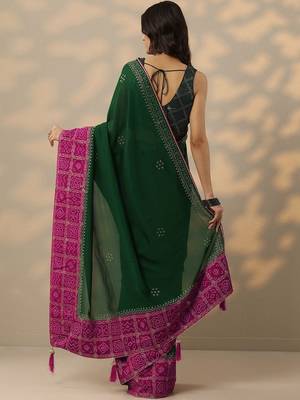 green printed chinon saree with unstitched blouse piece 4