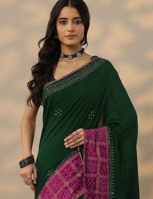 green printed chinon saree with unstitched blouse piece 5