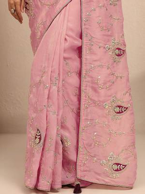 pink embroidered saree with unstitched blouse piece 4