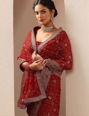 red bandhani printed georgette saree with unstitched blouse piece 5