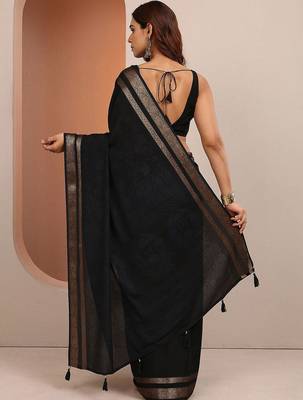 black printed saree with unstitched blouse piece 5