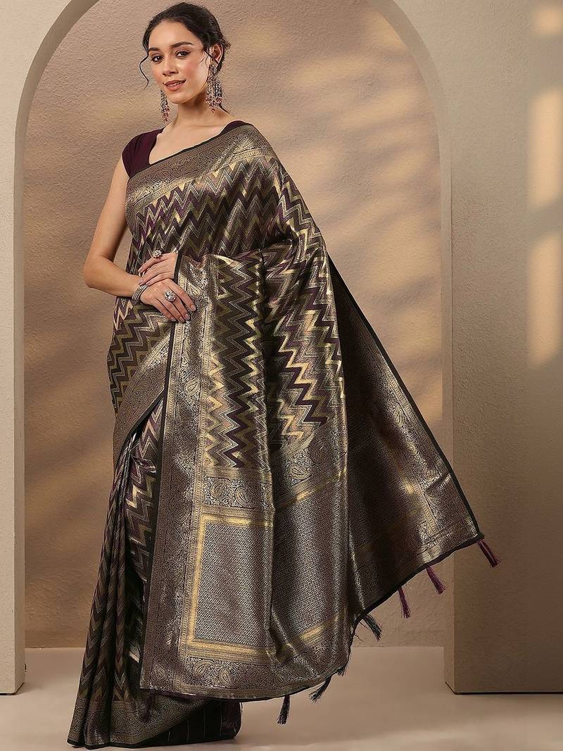 purple chevron woven design saree with unstitched blouse piece
