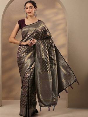 purple chevron woven design saree with unstitched blouse piece 2