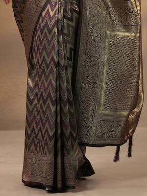 purple chevron woven design saree with unstitched blouse piece 4