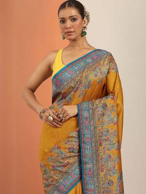 mustard printed saree with unstitched blouse piece 5