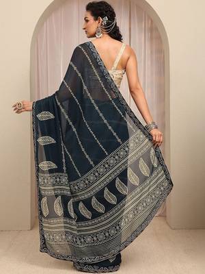 navy blue printed saree with unstitched blouse piece 2