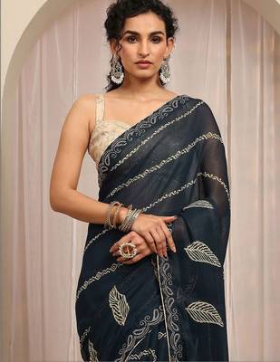 navy blue printed saree with unstitched blouse piece 4