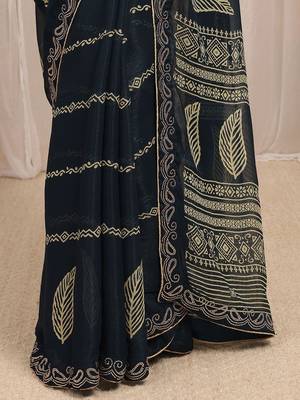 navy blue printed saree with unstitched blouse piece 5