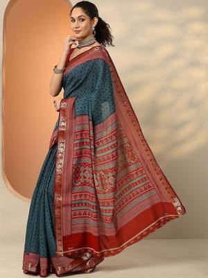 navy blue chevron printed silk blend saree with unstitched blouse piece 2