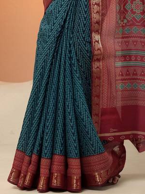 navy blue chevron printed silk blend saree with unstitched blouse piece 3