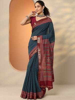 navy blue chevron printed silk blend saree with unstitched blouse piece 4