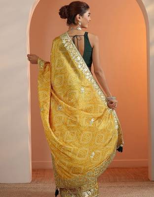 yellow bandhani printed chinon saree with unstitched blouse piece 4