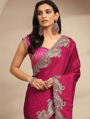 magenta embellished saree with unstitched blouse piece 5