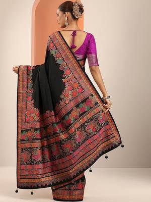 black printed saree with unstitched blouse piece 4