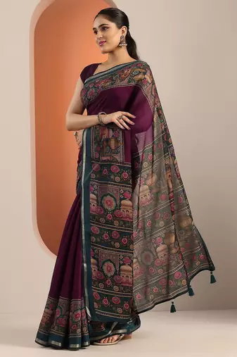 burgundy solid saree with unstitched blouse piece