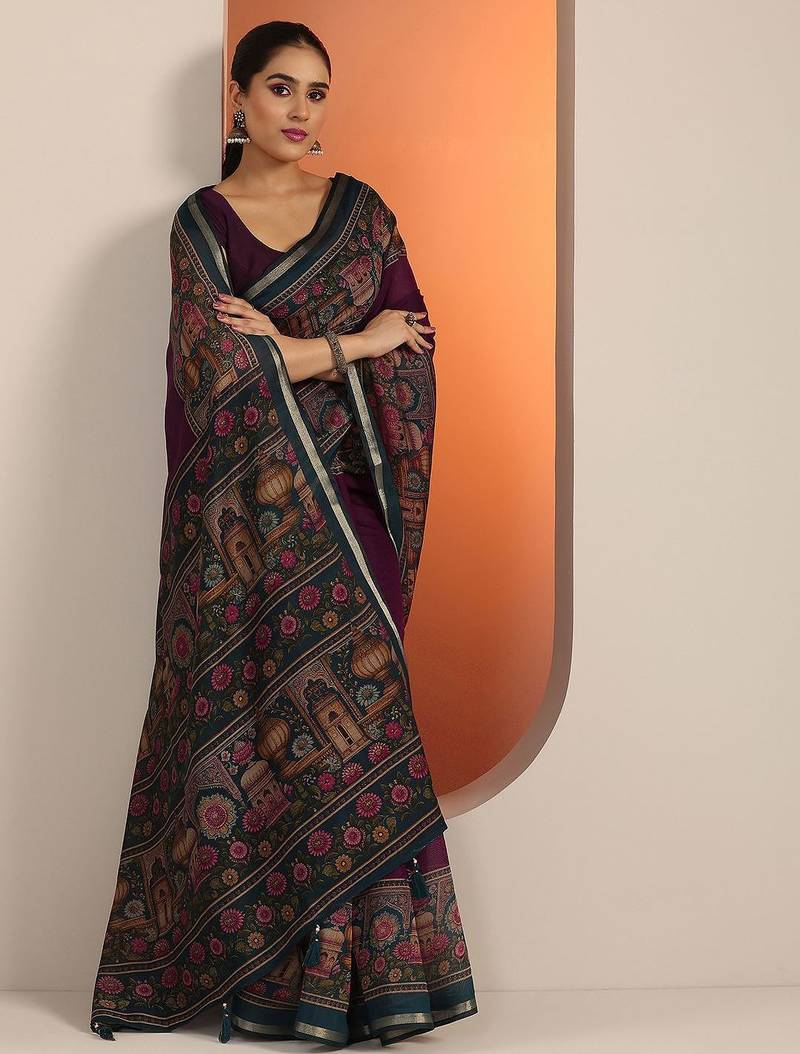 burgundy solid saree with unstitched blouse piece