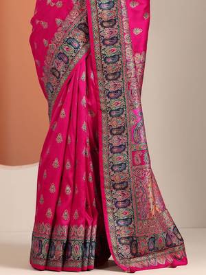 pink printed saree with unstitched blouse piece 4