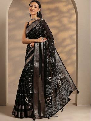 black woven design saree with unstitched blouse piece 3