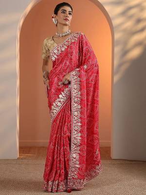 red bandhani printed chinon saree with unstitched blouse piece 2