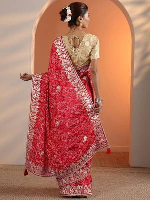 red bandhani printed chinon saree with unstitched blouse piece 4
